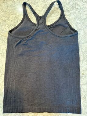 Lululemon black  top Sz 10